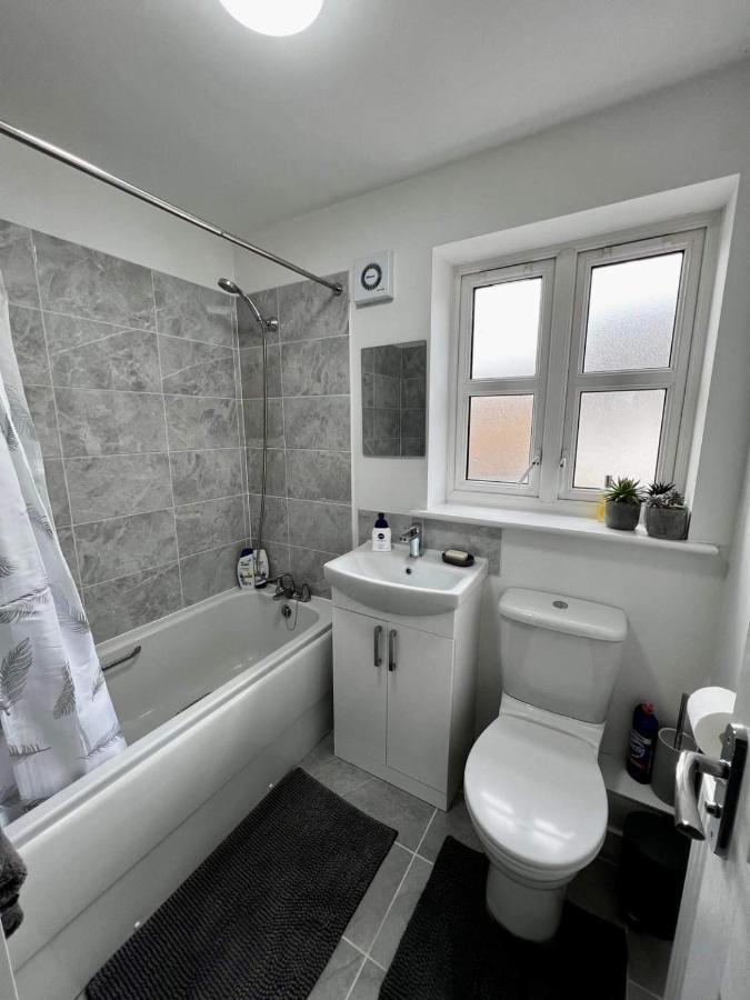 North Colchester Homestay Mile End Bagian luar foto